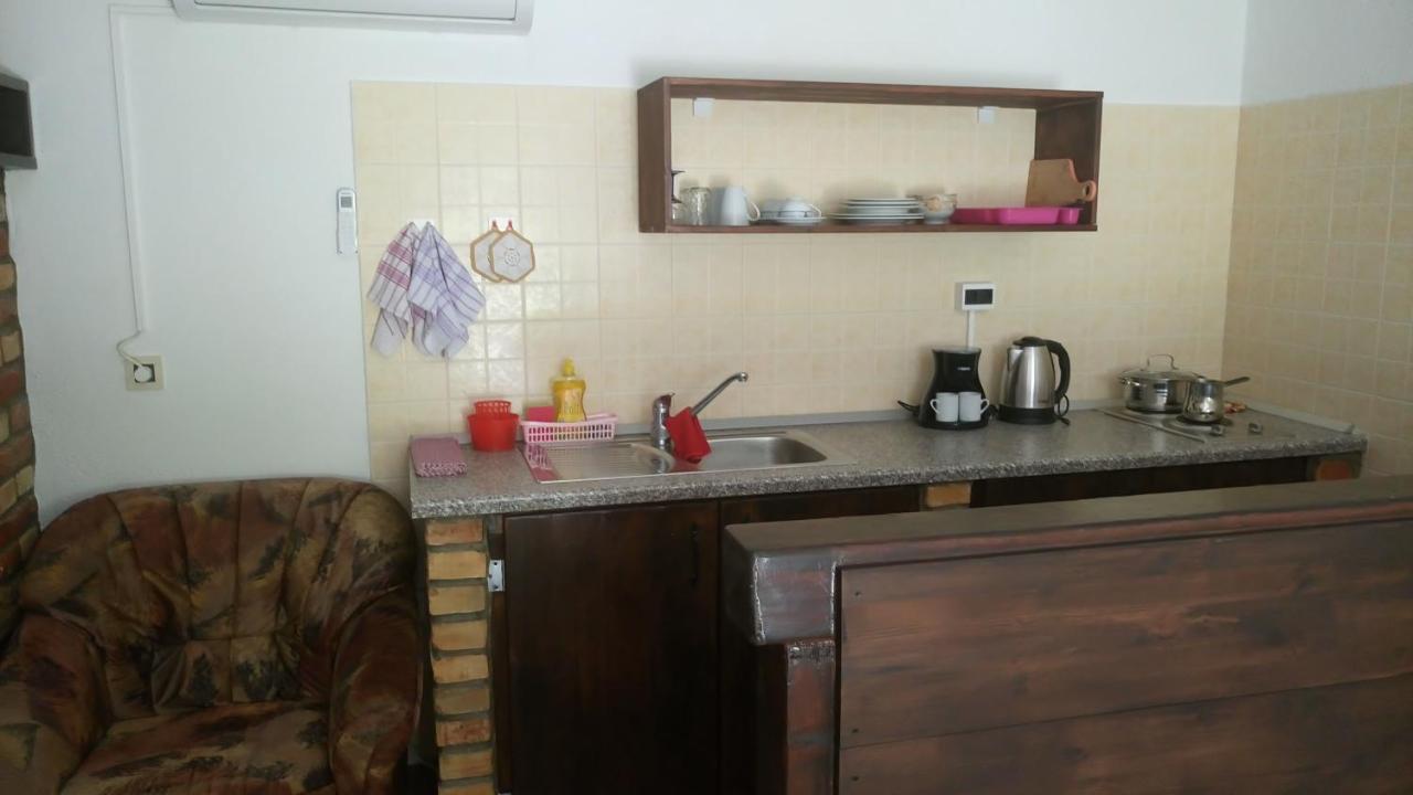 Apartmani Bartulasi Roc ภายนอก รูปภาพ